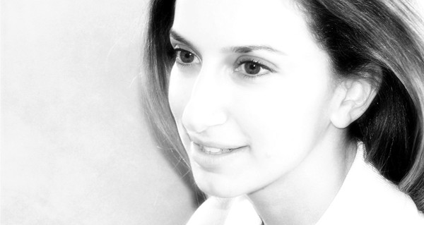 Cum poate crema de ochi sa te scape de insomnii?